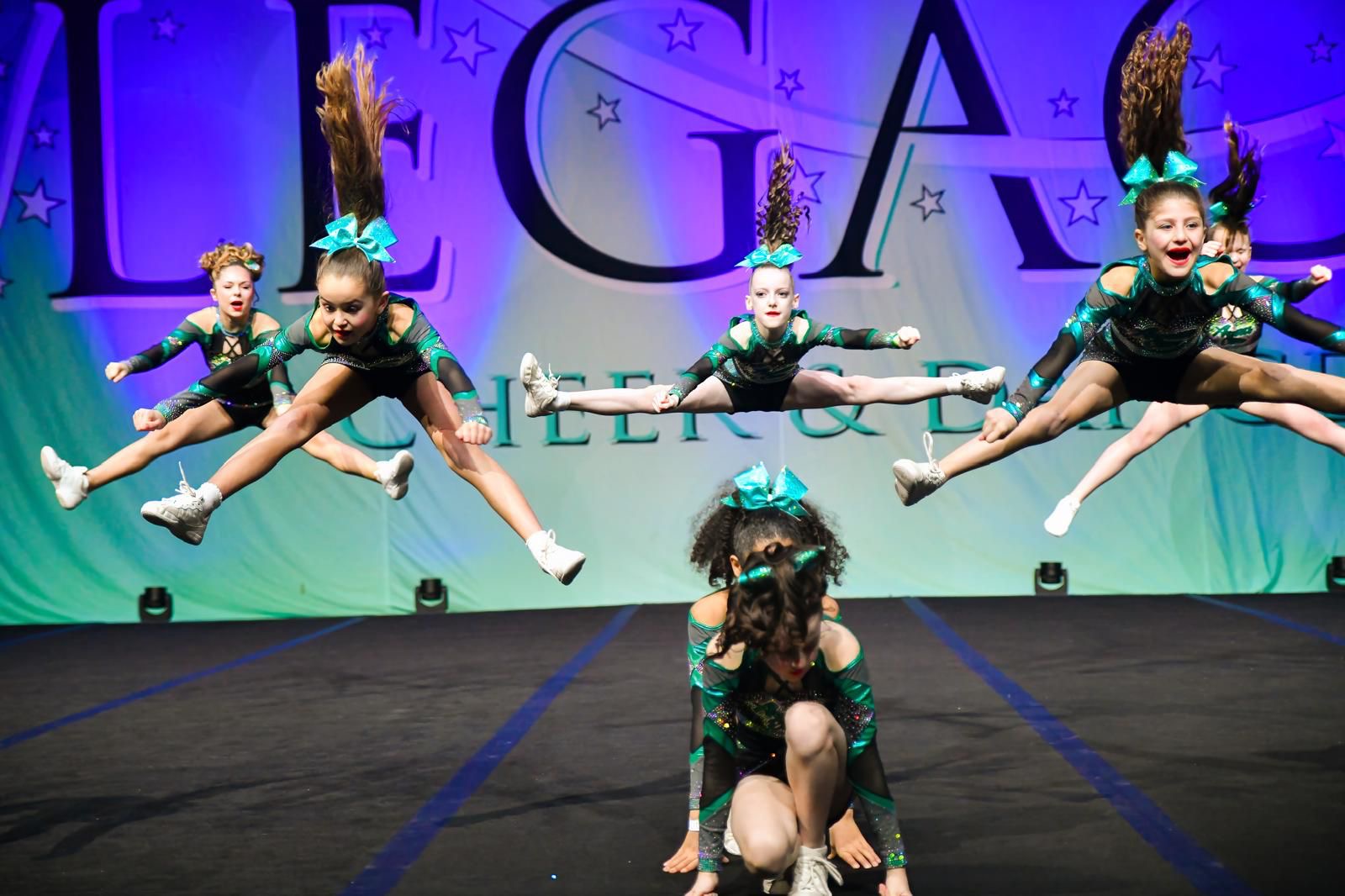competitive-cheer-tumbling-aqua